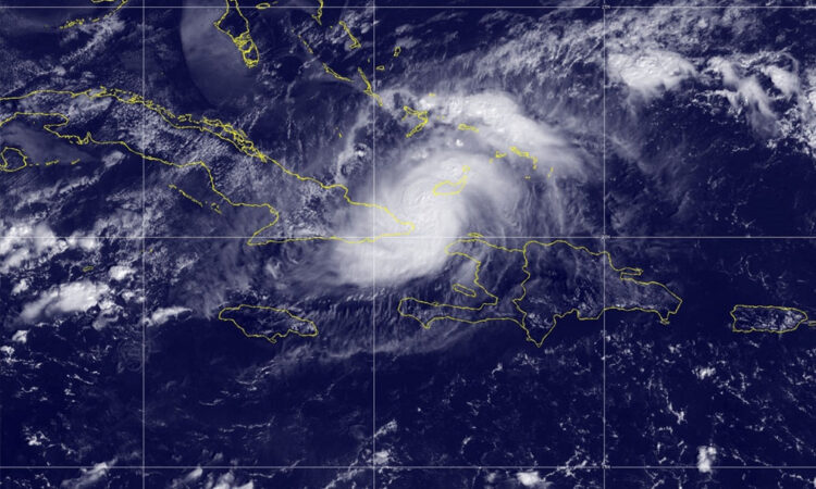 El huracán Óscar toca tierra en Cuba, categoría 1