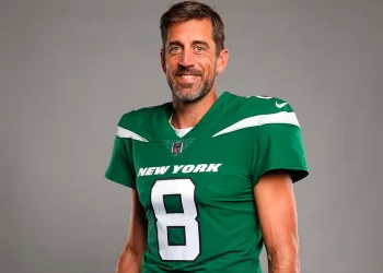 Aaron Rodgers ingresa al selecto club de las 60 mil yardas