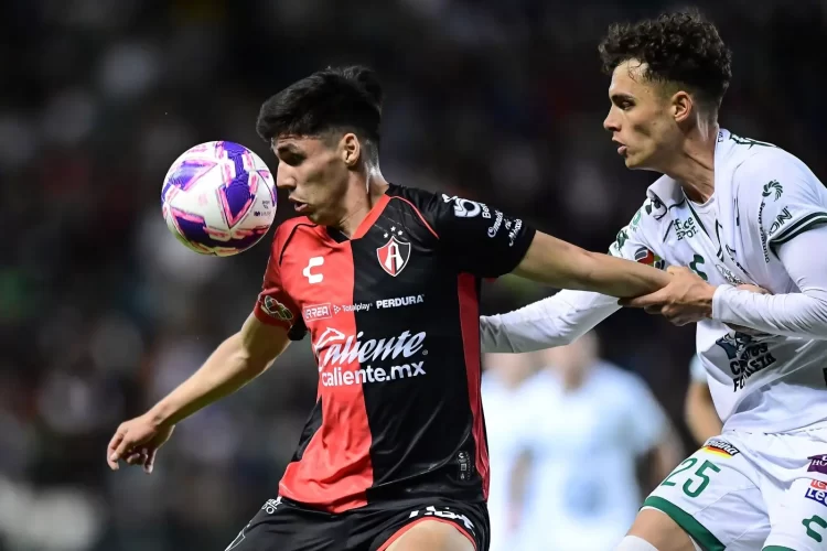 León domina pero no logra concretar