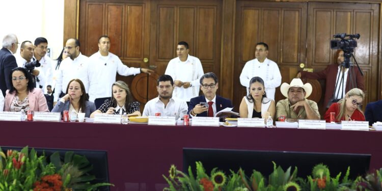 Convoca Américo Villarreal a los 43 alcaldes a trabajar en unidad por Tamaulipas