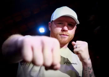 Mbilli, el posible próximo rival de Canelo en mayo