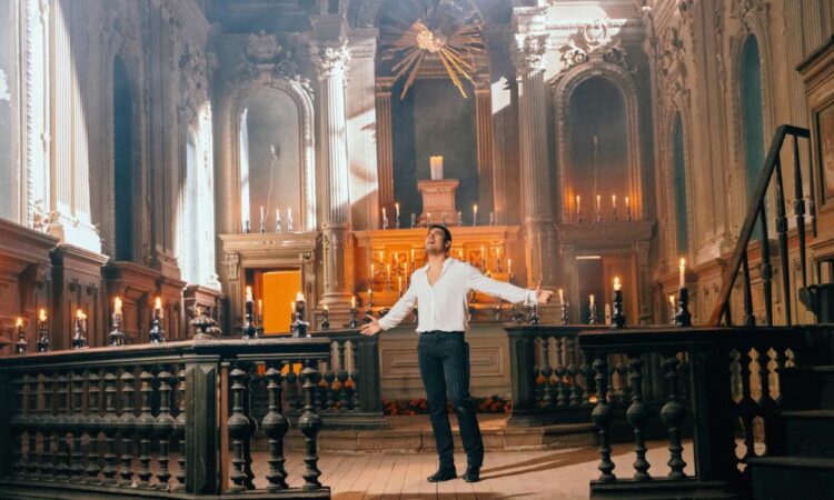 Carlos Rivera presenta “Calavera”, su tributo al folclore mexicano