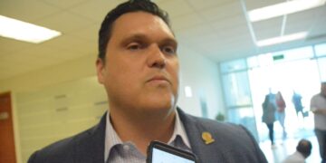 Piden a Ismael Cabeza de Vaca terminar con chiflazones