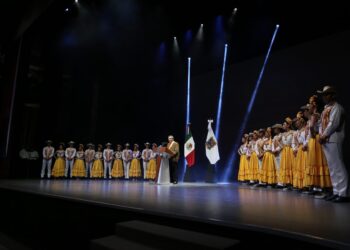 Inaugura Américo el XXII Festival Internacional en la Costa del Seno Mexicano