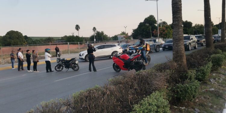 Familiares de desaparecidos cierran el 8 por protesta