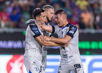 Empate agridulce entre Gallos y Mazatlán en un duelo de errores