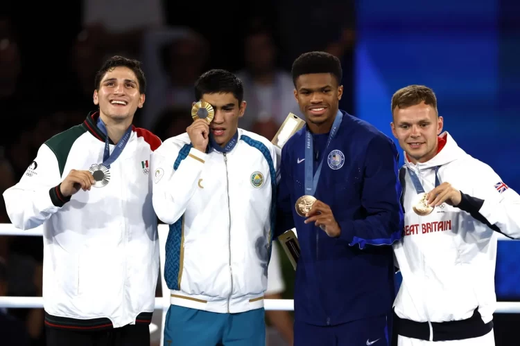 Marco Verde se une al boxeo profesional con el respaldo de Eddy Reynoso