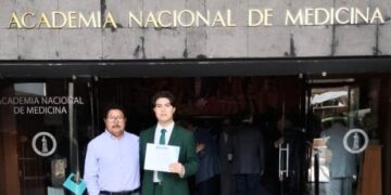 Exalumno de la UAT recibe el premio de excelencia de la AMFEM