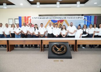 Preside Dámaso Anaya la firma del contrato colectivo de trabajo UAT-SUTUAT