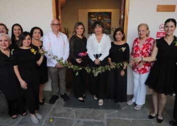 Inauguran exposición “Arte y Flores creación y naturaleza”