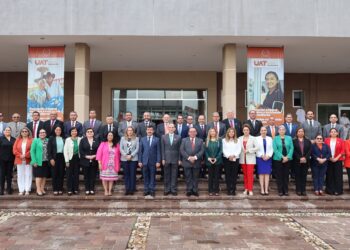Rector Dámaso Anaya presentan agenda de eventos para el 75 aniversario de la UAT en 2025