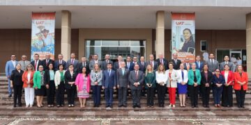 Rector Dámaso Anaya presentan agenda de eventos para el 75 aniversario de la UAT en 2025