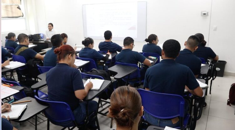 Capacitan a más de 750 elementos de la Fiscalía de Justicia de Tamaulipas