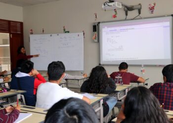 Delinean plan contra deserción de jóvenes en las universidades públicas de México