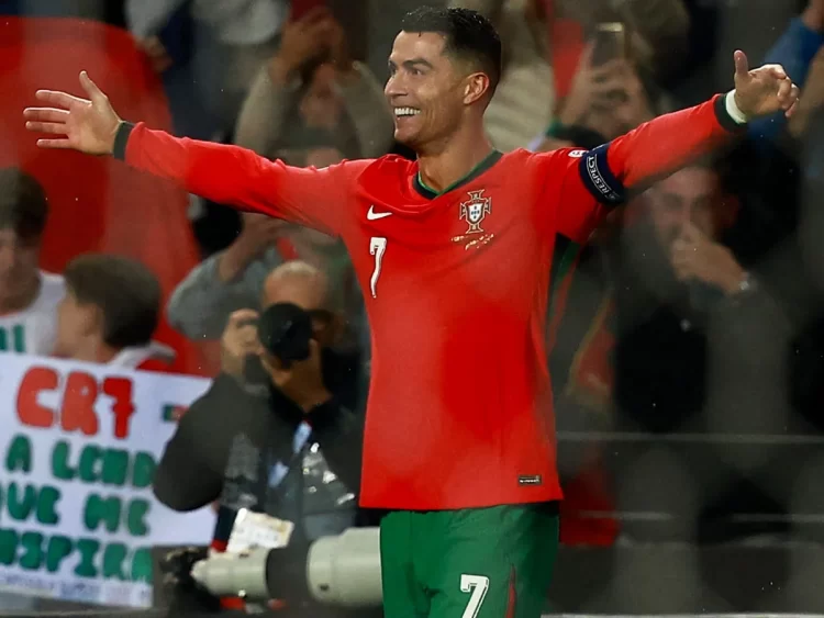 Cristiano Ronaldo y Portugal golean 5-1 a Polonia y llegan a 4tos de Nations League