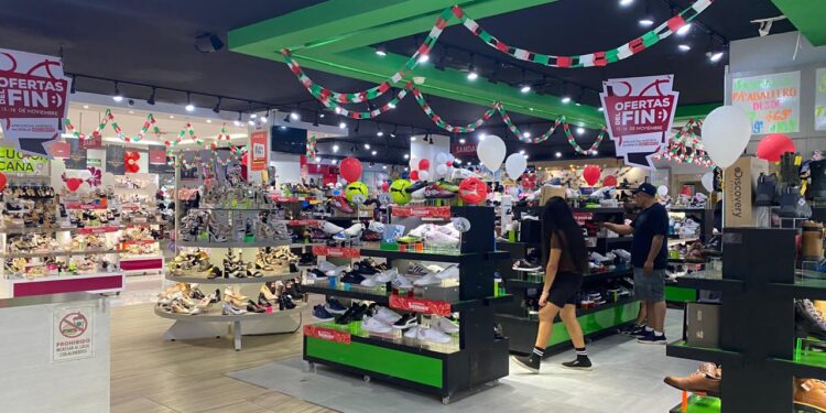 Victorenses salen a la “caza” de las ofertas en el arranque del “Buen Fin 2024”