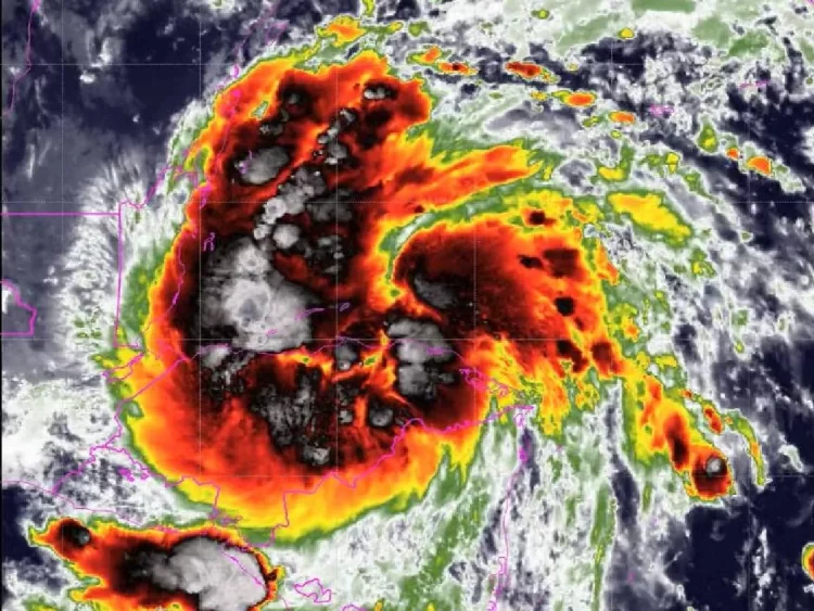 Tormenta ‘Sara’ avanza por el Caribe; 45 mil personas afectadas en Honduras