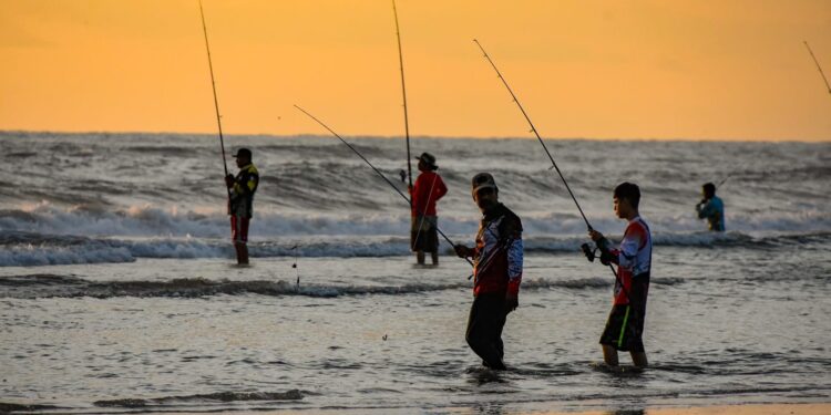 Participan 3 mil 700 en Torneo de Pesca de Corvina y Especies Varias en La Pesca, Soto la Marina, Tamaulipas