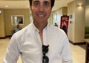 La ganadería de toros de lidia protege amplias extensiones de flora y su fauna:Morett