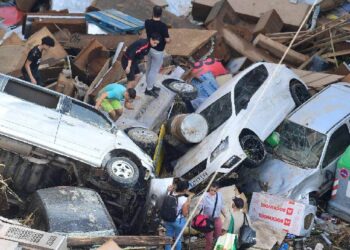 Van más de 200 muertos por las inundaciones en región de Valencia. España