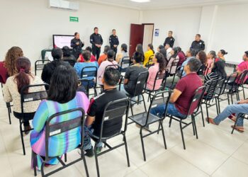 Guardia Estatal de Género imparte plática informativa a personal de SEDENA