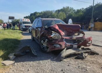 Tres heridos en choque frente “Lomas de Guadalupe” en Cd. Victoria