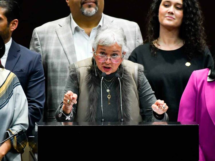 Diputados reanudan discusión para extinción de órganos autónomos