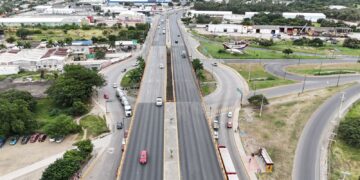 Rehabilitan la Avenida de la Industria en Altamira, Tamaulipas