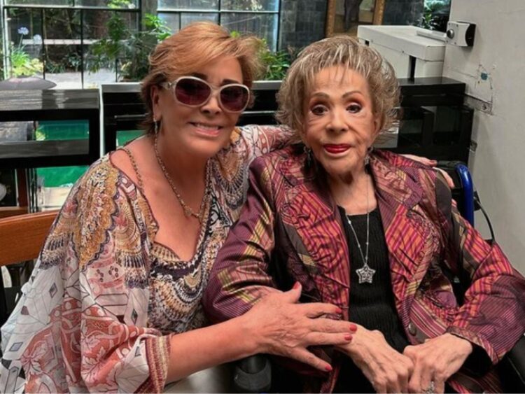Silvia Pinal hospitalizada: Sylvia Pasquel da detalles sobre el estado de salud de su mamá