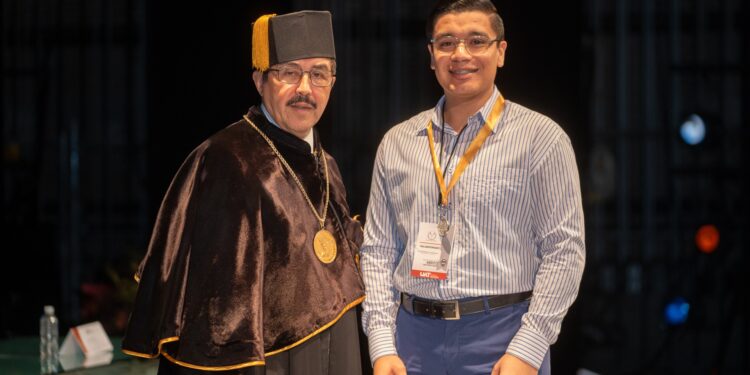 Entrega el Rector de la UAT Dámaso Anaya reconocimientos al mérito universitario 2024