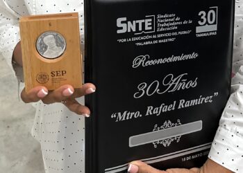 Convocan a docentes de Tamaulipas a recibir la medalla “Maestro Rafael Ramírez” 2025