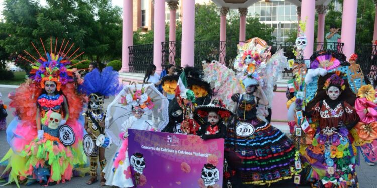 Américo Villarreal y María Santiago fortalecen tradiciones del Día de Muertos en Tamaulipas