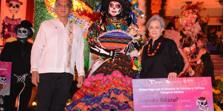 Américo Villarreal y María Santiago fortalecen tradiciones del Día de Muertos en Tamaulipas