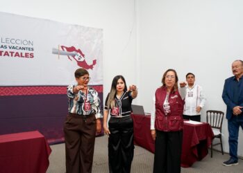 A puerta cerrada y con voto unánime de 73 delegados, Consejo de Morena define dirigente interina