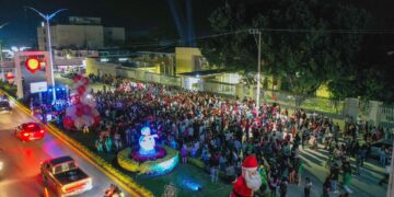 Enciende la UAT el espíritu navideño en Ciudad Mante