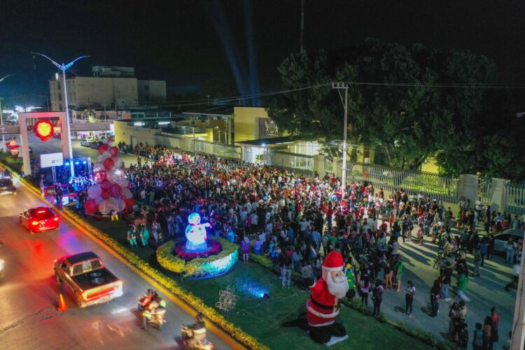 Enciende la UAT el espíritu navideño en Ciudad Mante