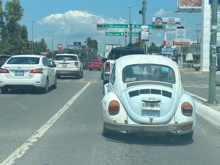 Con pago único de 5,990 pesos actualizarán derechos dueños de autos 2010 a 2015 con rezago