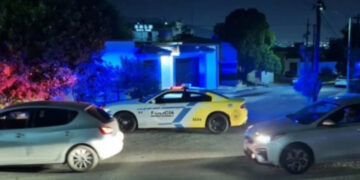 Ejecutan a dos jóvenes que viajaban en un vehículo por calles de Monterrey