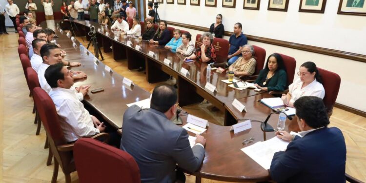 “Fuman pipa de la paz” Gattás y Cabildo; designan gabinete municipal 2024-2027; empate técnico