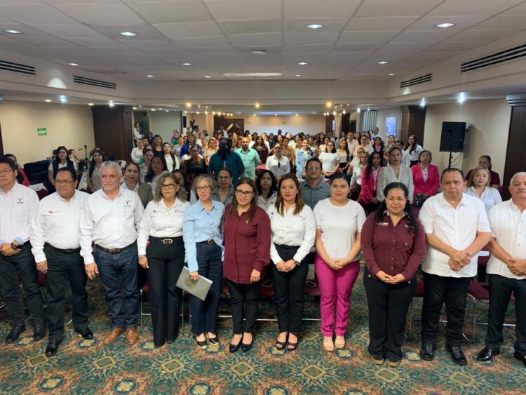 Actualizan docentes enseñanza para casos de autismo y síndrome de Down en Cd. Victoria