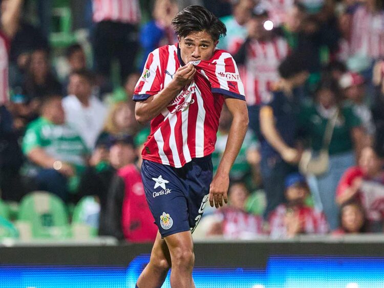 Chivas cumple ante Santos y asegura su pase a la fase final