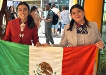 Michoacanas ganan máximo galardón en concurso de ciencia con proyecto contra la gastritis