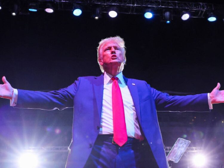 Trump suma 210 votos electores mientras Harris alcanza los 112: medios de EU