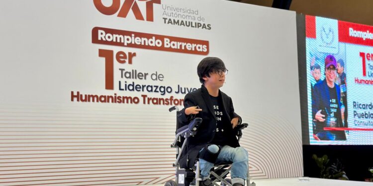 Queremos que nuestros estudiantes sean líderes con un profundo sentido humanista: Dámaso Anaya