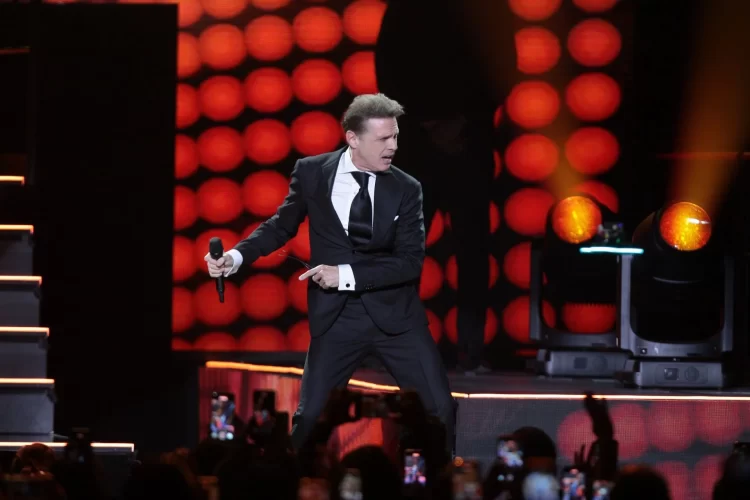 Los conciertos pospuestos de Luis Miguel en México ya tienen nuevas fechas