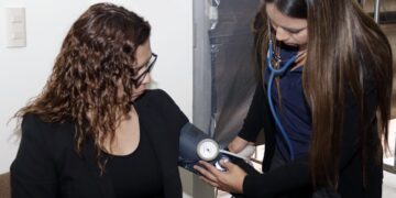 Lleva la UAT a universitarios campaña de salud preventiva y vacunación