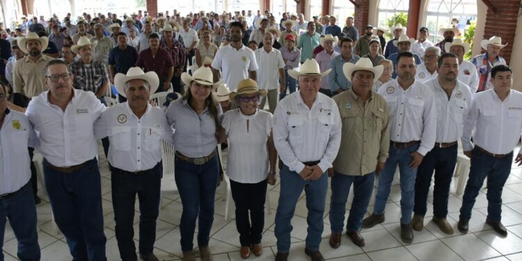 Lleva Gobierno de Tamaulipas Programa de Mejoramiento Genético al municipio de Aldama
