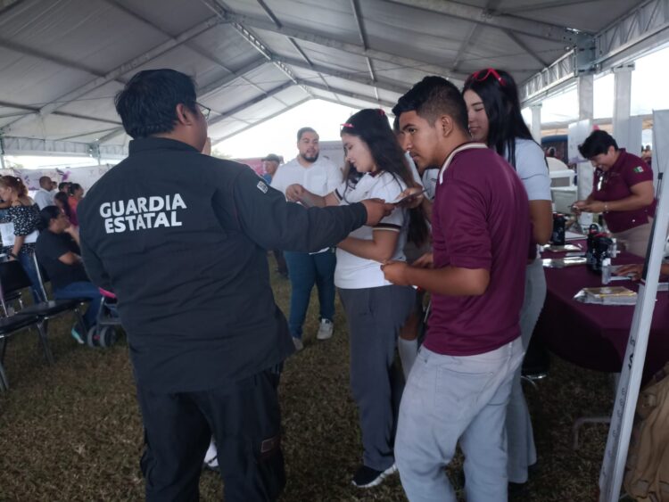 Promueve Guardia Estatal Cibernética el civismo digital en Cruillas, Tamaulipas