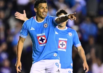 Cruz Azul impone récord de puntos en Liga MX con gol al 90+7′