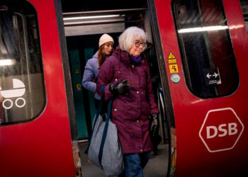 Problemas técnicos en Dinamarca afectan red móvil y sistema ferroviario